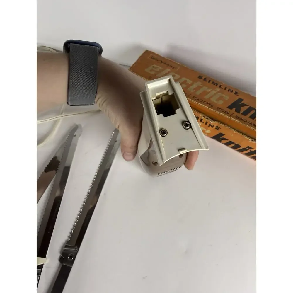 1960’s Lady Vanity Slimline Corded Electric Knife Beige 8